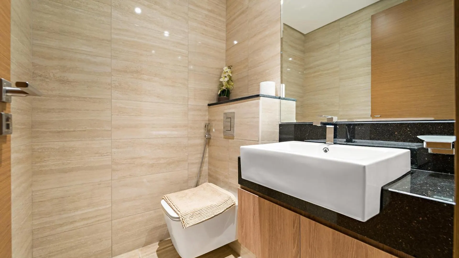 Appartement Stylish 2Br In Business Bay Canal View Pool & Gym Dubaï
